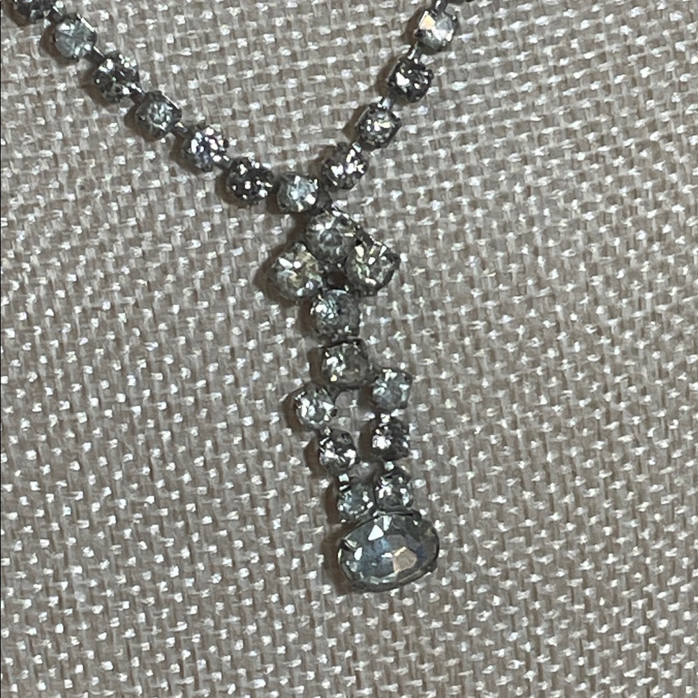 Vintage Elegant Silver Tone Necklace with Rhinestones